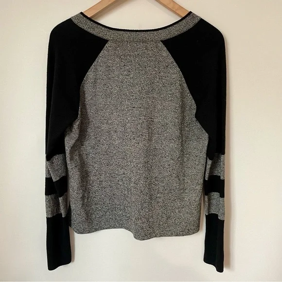 Smartwool Women's Edgewood V-Neck Sweater Black and Grey Size Small - Picture 4 of 9